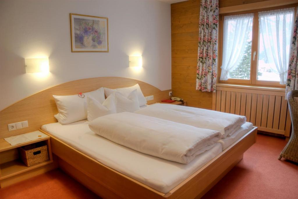 Pension Christophorus Hotel Garni Partenen Quarto foto